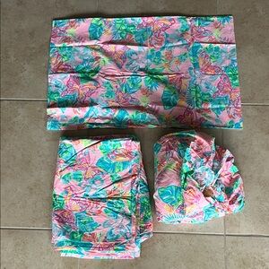 Size twin Lily Pulitzer Colorful Butterfly and Leaf Print Bedding Set